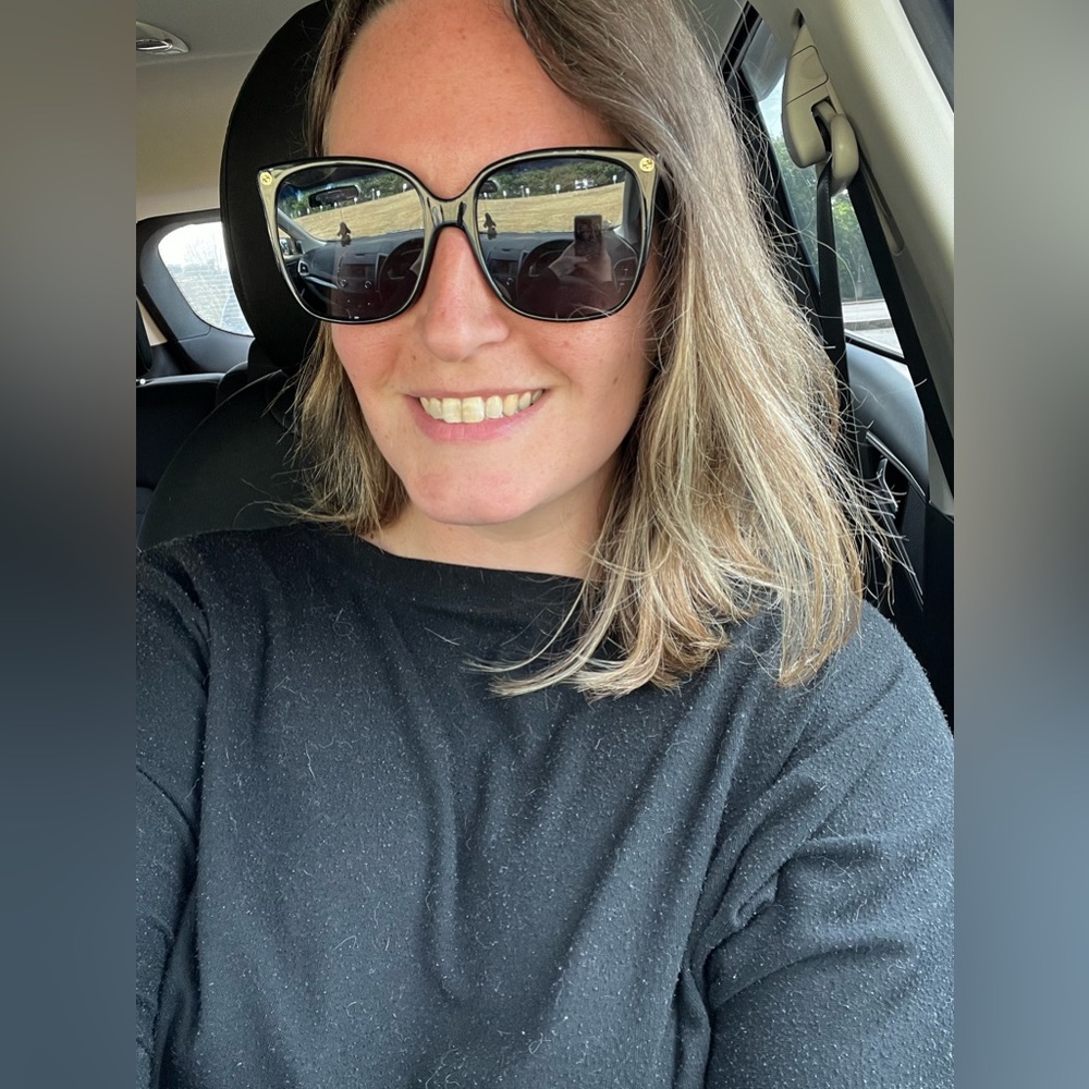 Meet your Posher, Becky